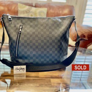 Louis Vuitton Mick GM Messenger Bag